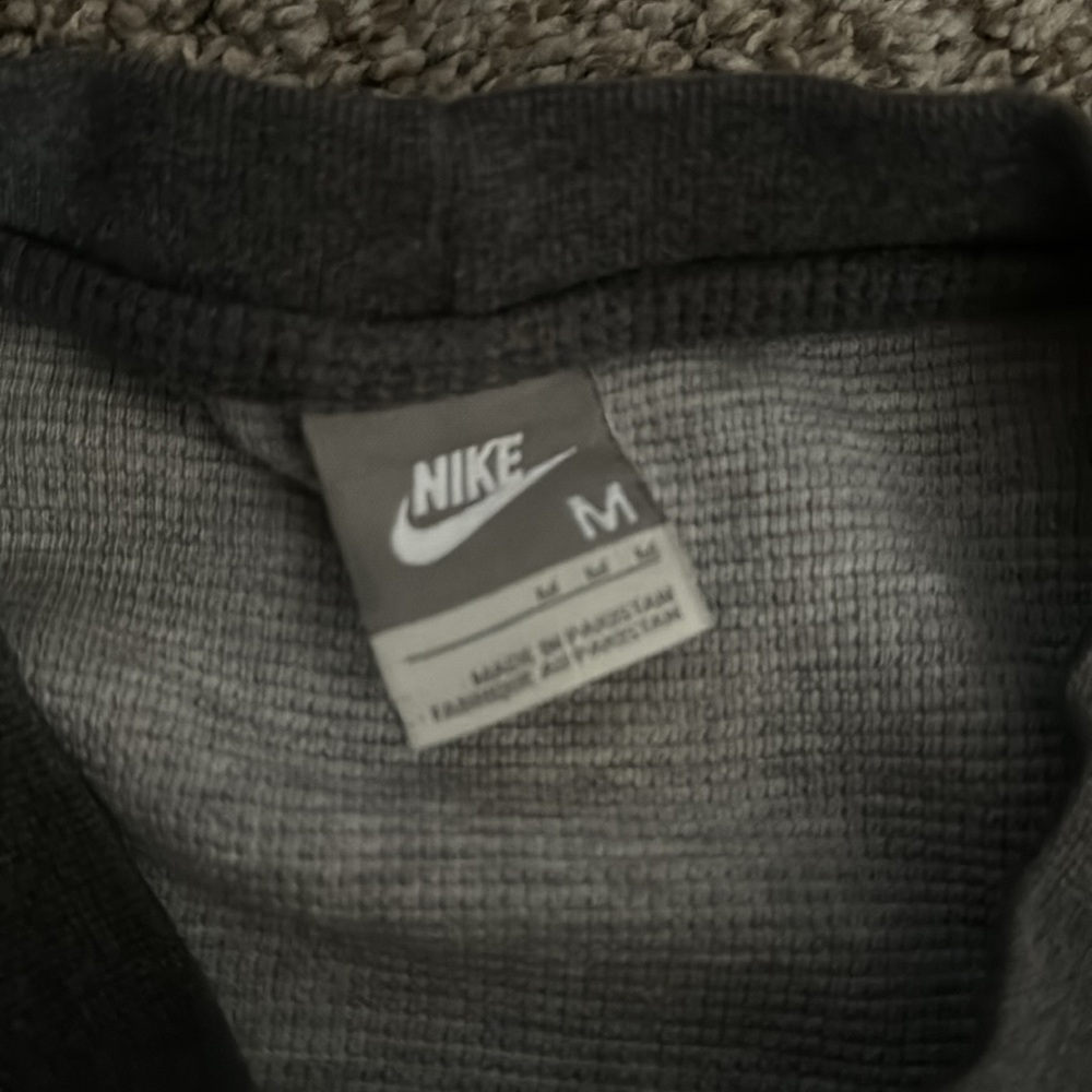 Nike Light & Dark Grey Long Sleeve Shirt - Picture 4 of 8